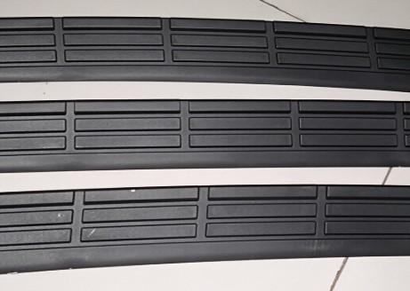 Dongfeng 8406080-C0100 Right Foot Step - Bumper